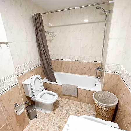 Red Lloret Apartment *