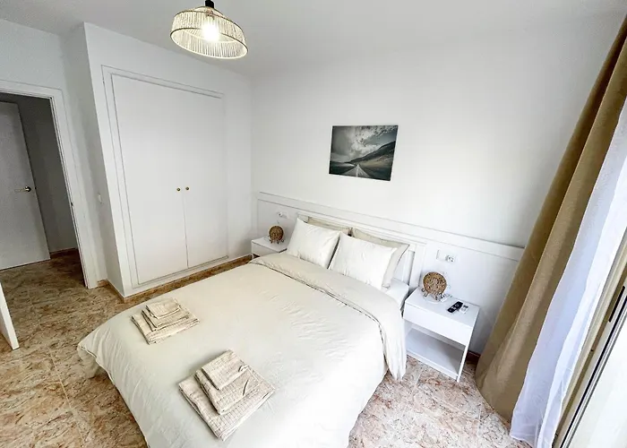 Red Lloret Apartman
